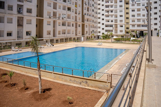 Appartement Islane à louer – 5e étage, piscine & vue montagne à Agadir 🏊‍♂️💦